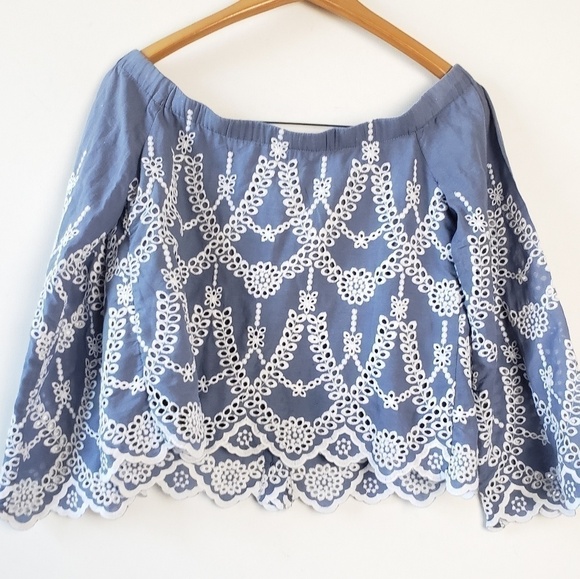 KENDALL & KYLIE Off the Shoulder Eyelet Crop Top! - Picture 2 of 8